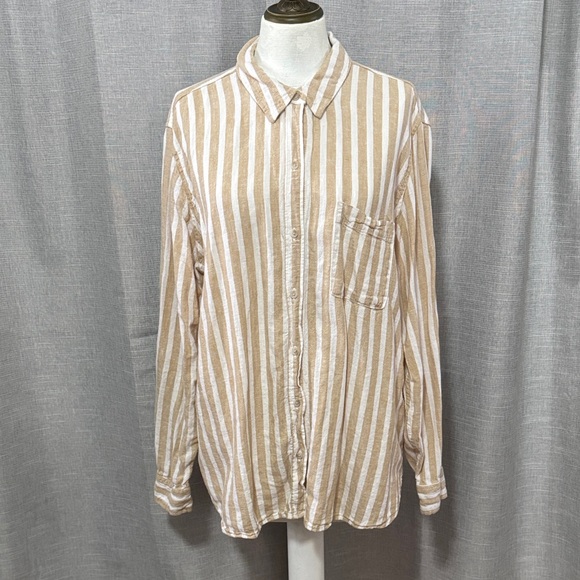 Universal Thread Tops - Wmns Universal Thread Linen/Rayon Blend Button Up Shirt-Sz XL-Tan/White Stripes